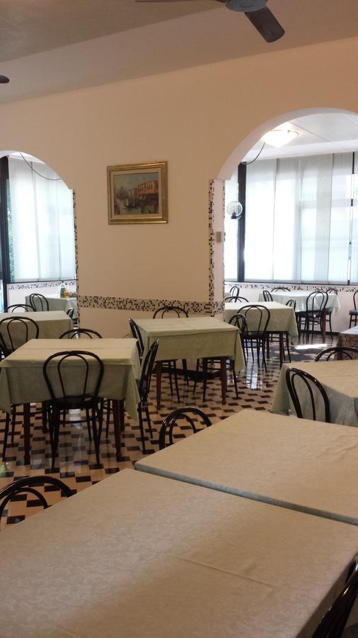Hotel Villa Podgora Rimini Dış mekan fotoğraf